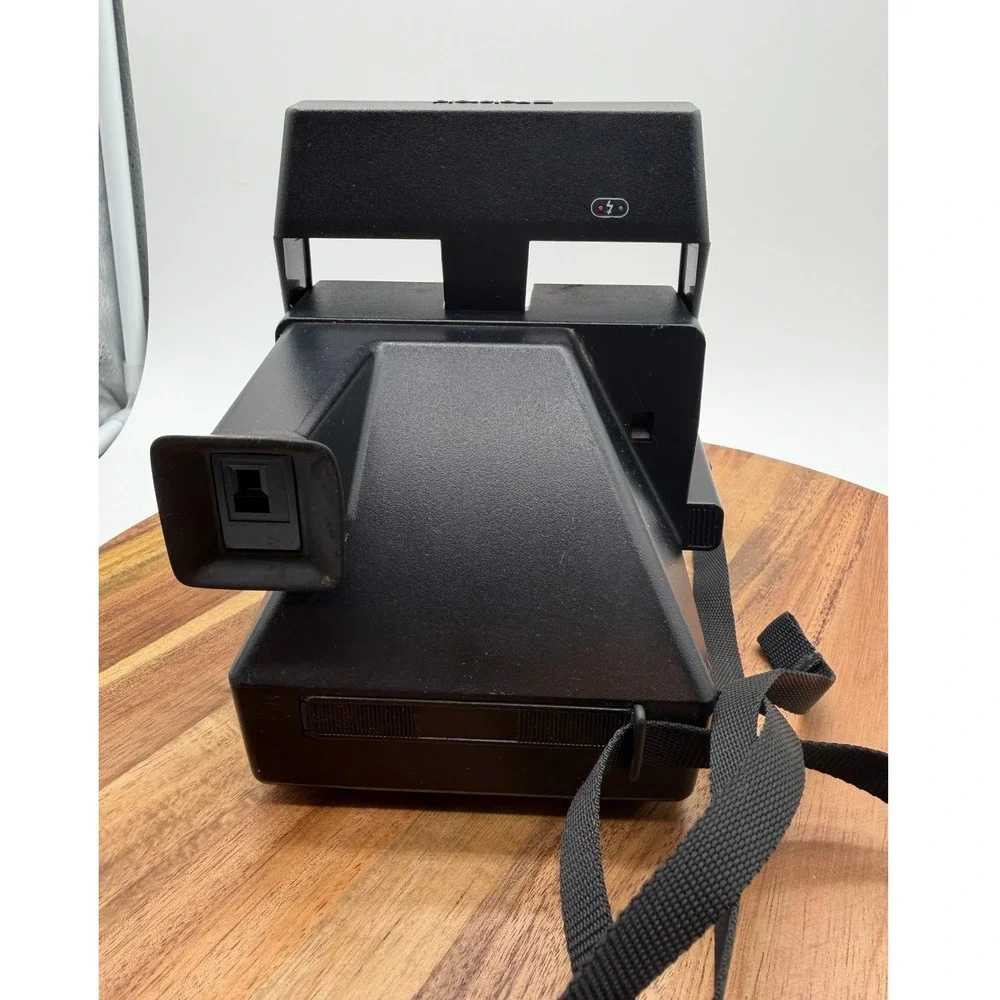 UNTESTED Polaroid Sun 600‎ LMS Instant Film Camera Silver Black Vintage  0400